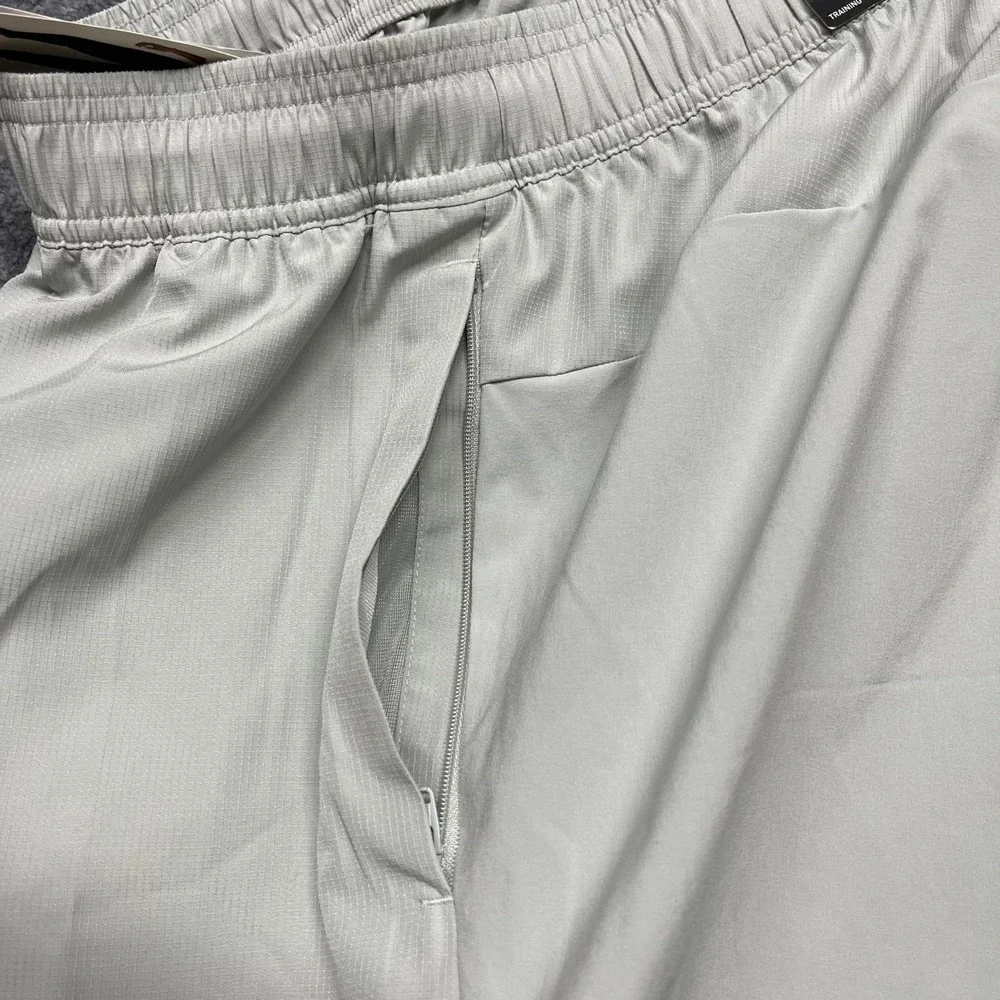 Adidas Pants Mens Medium Gray Training Tapered Lightweight Running Joggers NEW